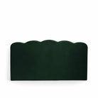Johanna Sänggavel Emerald Green är en stoppad sänggavel från Melimeli