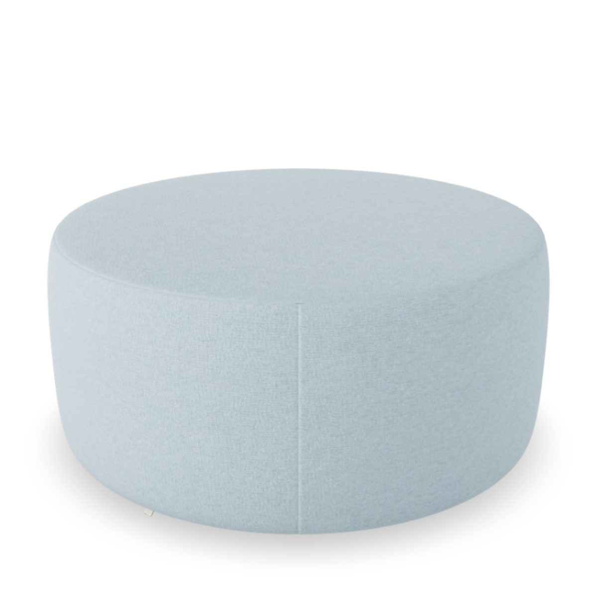 Blanca Fotpall Baby Blue 70 cm. Rund fotpall i ljusblå chenille som passar ihop med alla våra soffor. Blanca är en mångsidig sittpuff och kan därför användas som pall, fotstöd, prydnad eller varför inte som bord att ställa din frukostbricka på?
